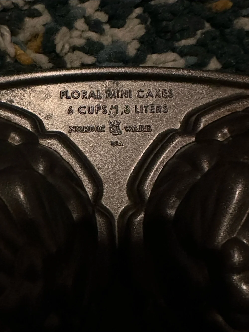 Nordic Ware Floral Mini Cakes Pan Mold CupCake Muffin 6 Cup 1.8 Liter Nonstick